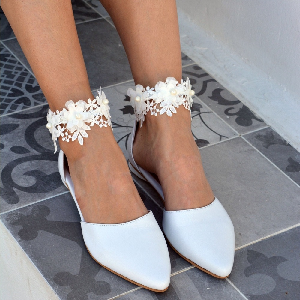NEW Wedding Flats/ Ivory Crochet Lace Pointy shoes/ Bridal shoes